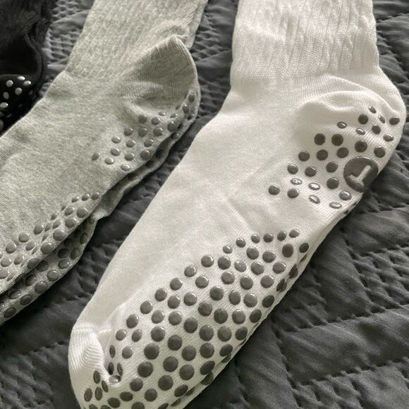 Non-Slip Grip Socks Bundle - Picture 2 of 5
